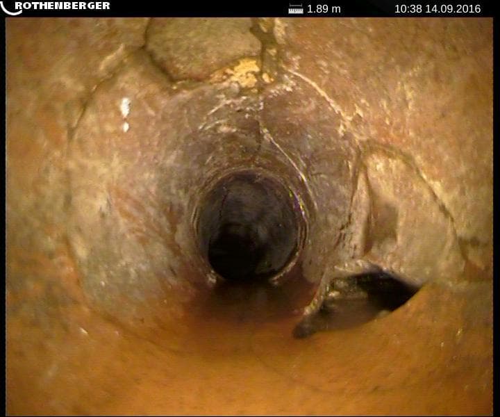 L'inspection par caméra permet de visualiser l'intérieur de l'égoût